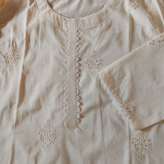 "Elegant White Embroidered Lawn Kurti Set with Trousers & Lace Detailing"