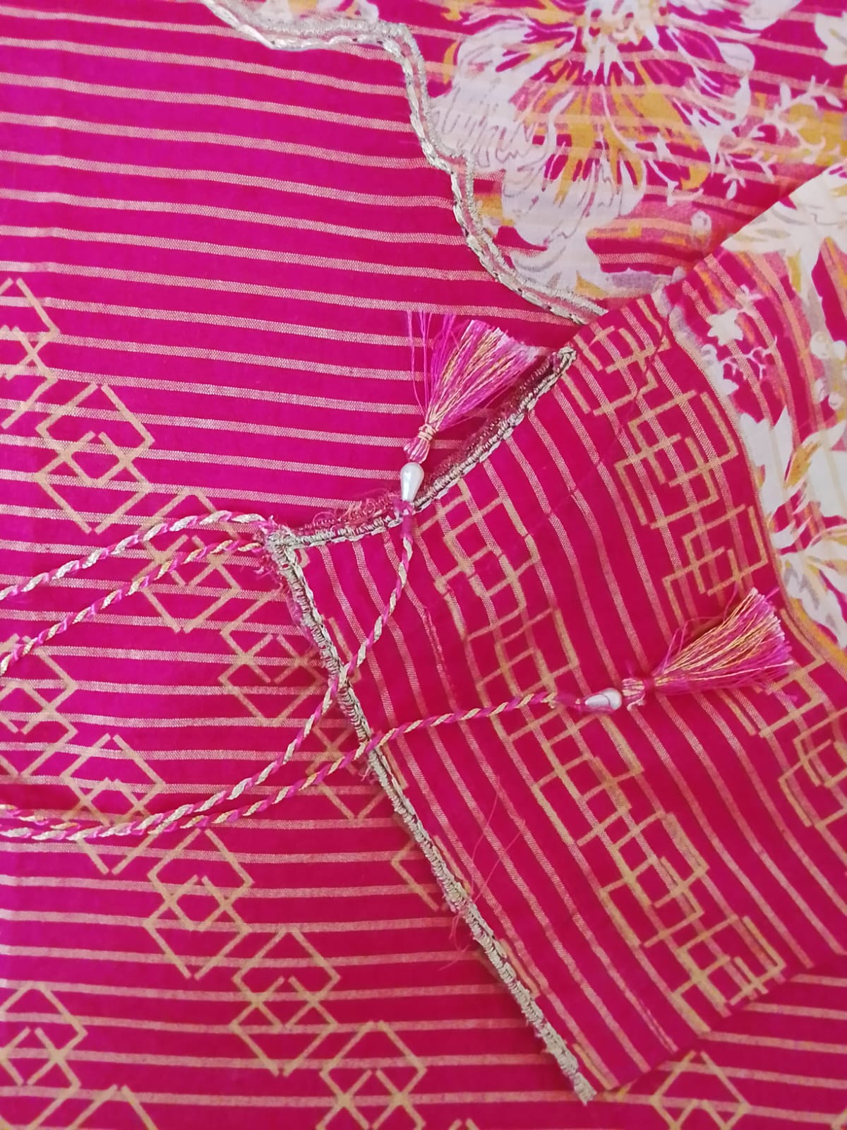 " MIZAJ" Women's Lawn kurti- Pink Floral and Gold print, with Tassel .